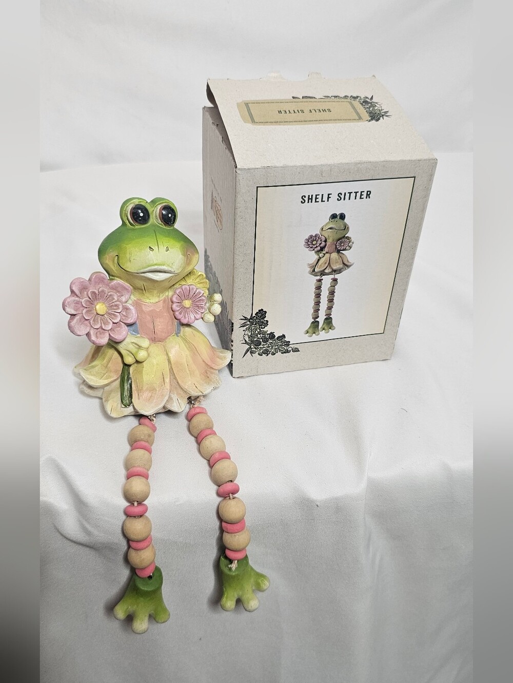 Cracker Barrel Frog Shelf Sitter Figurine Dangling Beaded Legs Flower Boxed